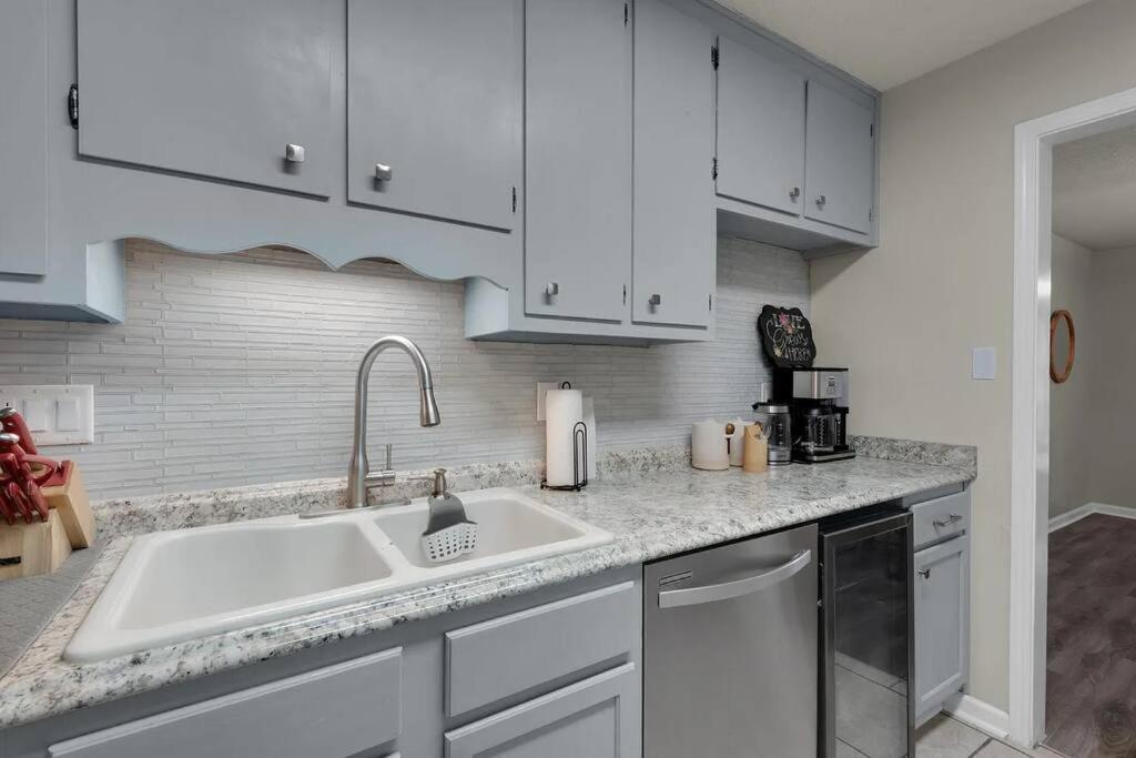 Quiet Relaxing Home - Close To Downtown & Beach 4Br-2Bt Pensacola Luaran gambar