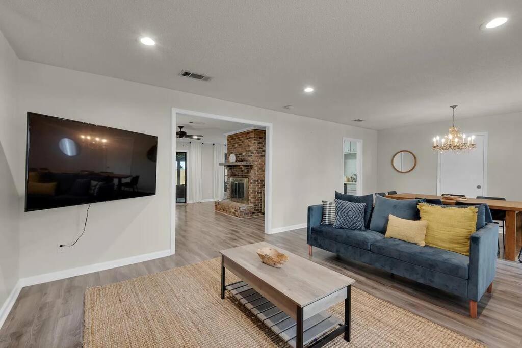 Quiet Relaxing Home - Close To Downtown & Beach 4Br-2Bt Pensacola Luaran gambar